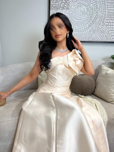 فستان سهرة فلاور بيج راقي لإطلالة مميزة وأنيقة