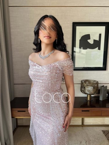 فستان سهره مميز بفصوص لامع لون لحمي