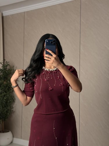 طقم ناعم بلون عودي