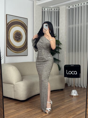 فستان سهره بلون مميز وتصميم جذاب