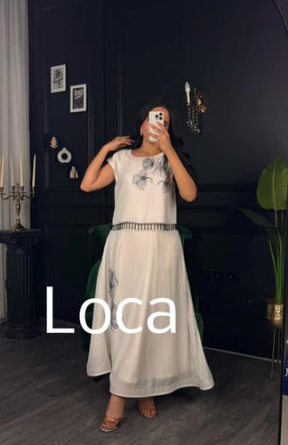 طقم مميز تنوره وبلوزه بتصميم رائع