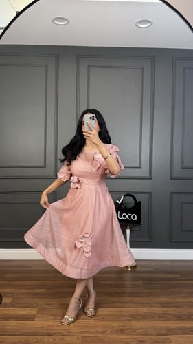 فستان سهرة ميدي قطعتين باللون الوري