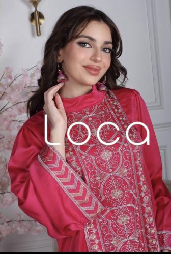 جلابيه باللون الفوشي