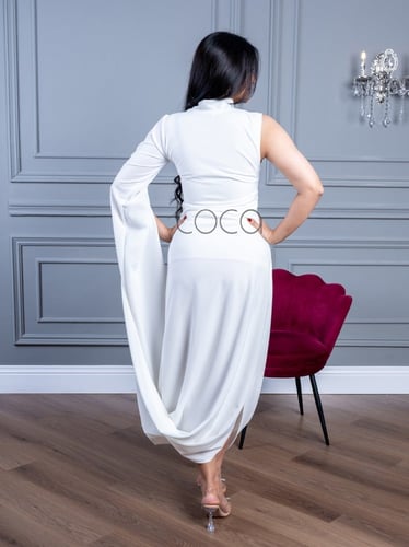 فستان ميدي ناعم بتصميم مميز