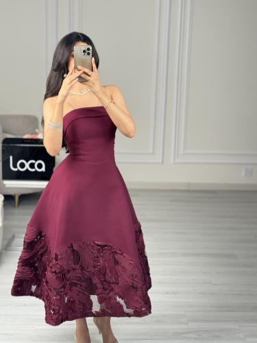 فستان سهره عنابي ميدي بدون حمالات بتفاصيل مطرزة عل...