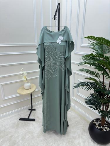 جلابية باللون التيفاني مع تطريز