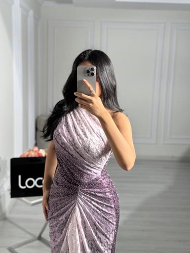 فستان سهره بلون مميز وناعم