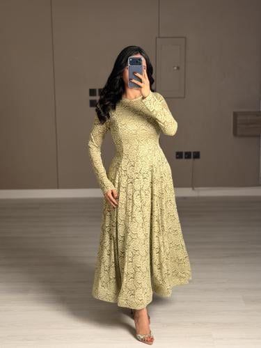 فستان دانتيل ناعم