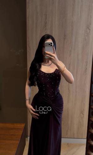 فستان سهرة باذنجاني بكورساج مطرز ولف أمامي