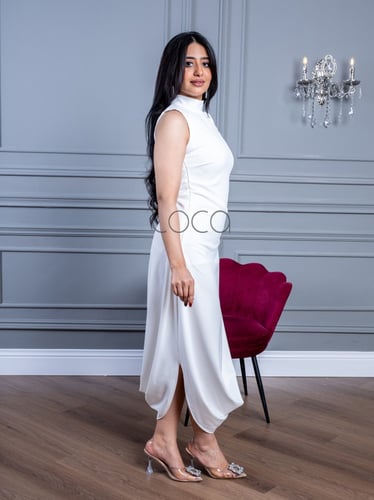 فستان ميدي ناعم بتصميم مميز