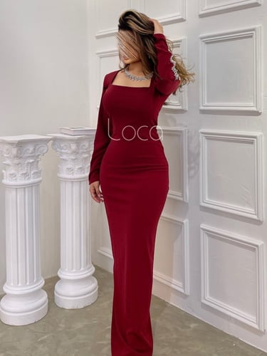 فستان ناعم وانيق مميز بتطريز على الاكمام