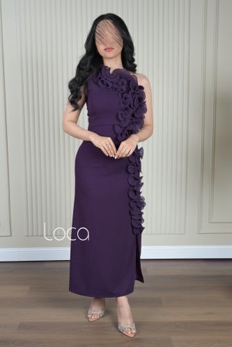 فستان ناعم مميز بكشكش في الامام