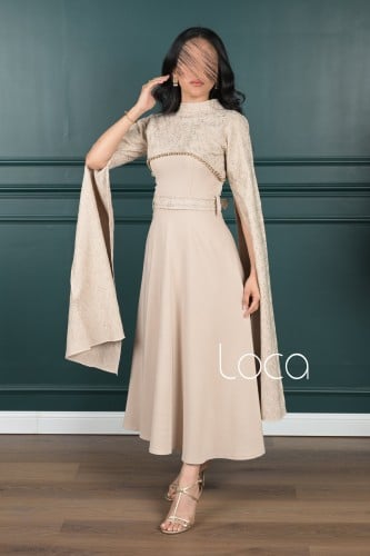 فستان ناعم بأكمام مميزة