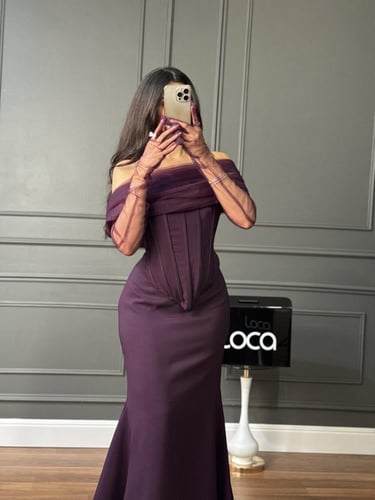 فستان عروس البنفسج