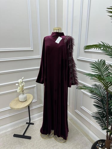 جلابيه مخمل أكمام فضفاضه