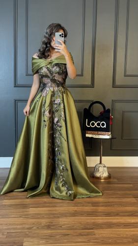 فستان سهره اوف شولدر لون زيتي بتطريز اسود لامع جذا...