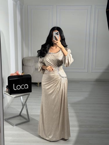 فستان سهره باكمام بتصميم مميز