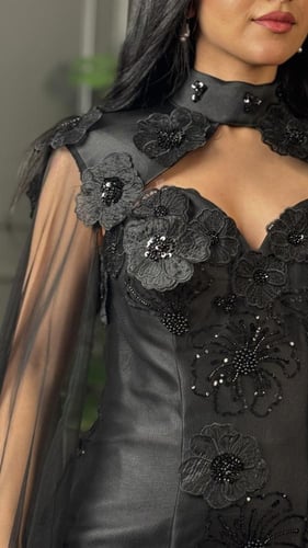 فستان سهره مطرز باللون الاسود الملكي من لوكا فاشن