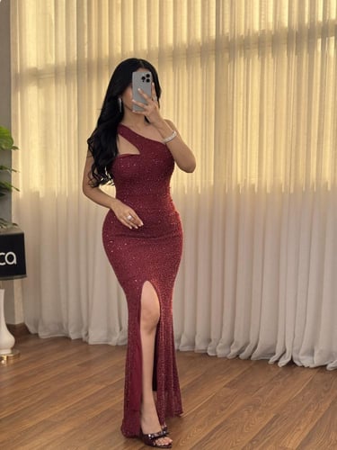 فستان سهره بلون مميز وتصميم جذاب