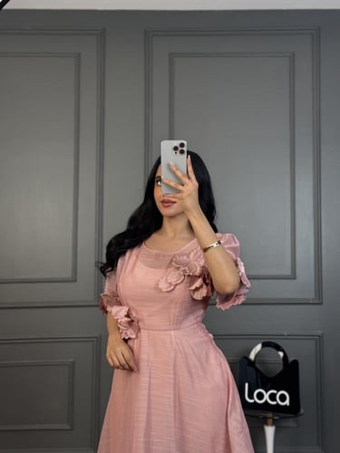 فستان سهرة ميدي قطعتين باللون الوري