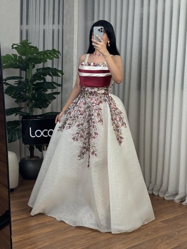 فستان سهره سكري مع تطريز احمر