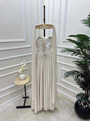 فستان ناعم بيج مع شال