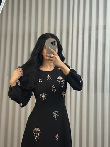 فستان ناعم اسود