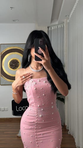 فستان سهره ناعم باللون الوردي