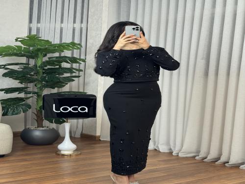 طقم مميز باللون الاسود