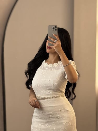 فستان اوف وايت