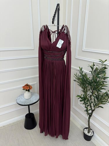 فستان سهره عودي مطرز