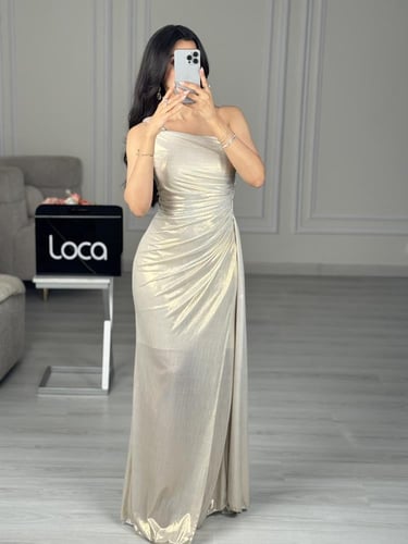 فستان سهره بتصميم ناعم