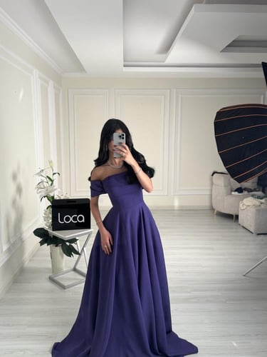 فستان سهره بلون جذاب وناعم