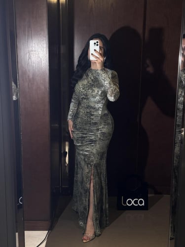 فستان سهرة طويل بأكمام طويلة راقي