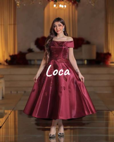 فستان سهره احمر مطرز بتصميم مميز