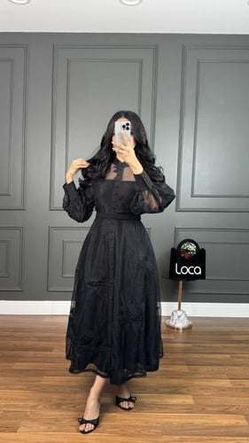 فستان ناعم قصير بنقوش مميزه وبلون اسود من لوكا فاش...