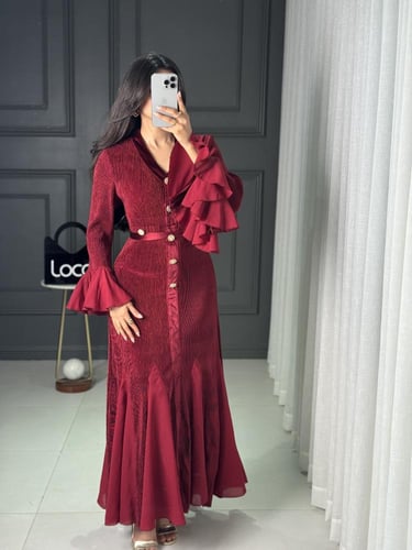 فستان ناعم باكمام من لوكا