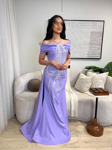 فستان سهرة موف راقي لامع وأنيق