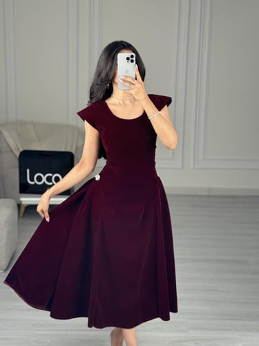 فستان من لوكا