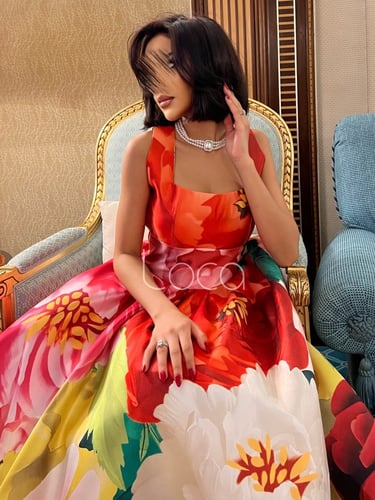 فستان مورد بألوان مميزة