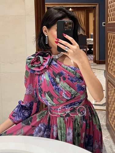 فستان مورد بكتف واحد