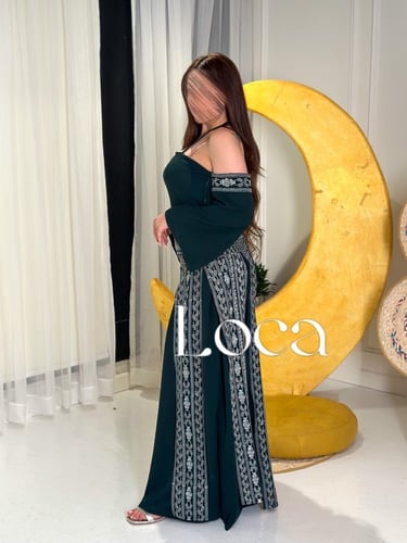 جلابية انيقة بتطريز عامودي