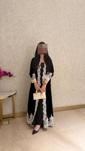 عباية شتوية مخمل مع الدانتيل