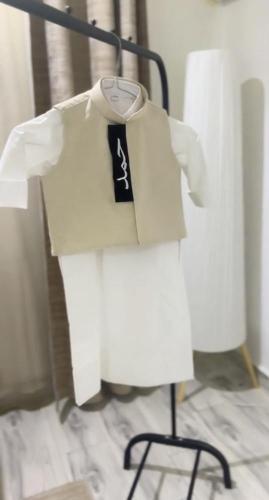 ثوب مع سديري