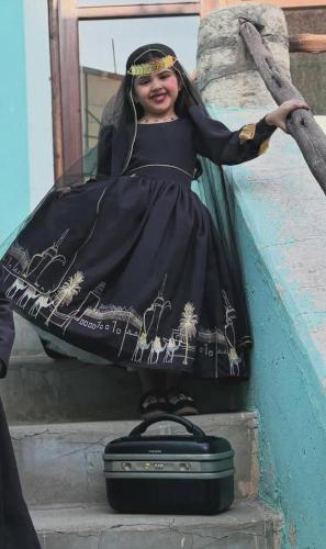 فستان بناني يوم التاسيس