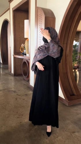 عباية شتوية مع طرحه دبل فيس كشميري