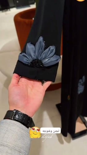 عباية شتويه بتصميم الورده