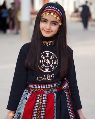 تنورة معا تيشرت بالاسم