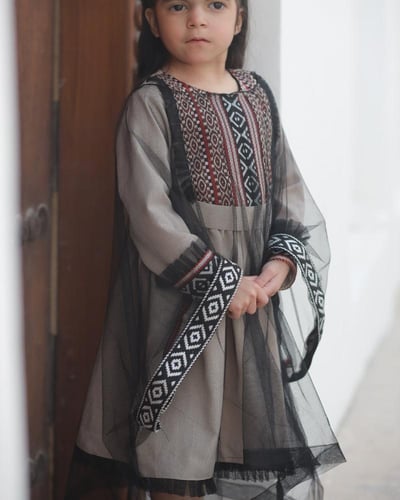 فستان يوم التاسيس بناتي فخم