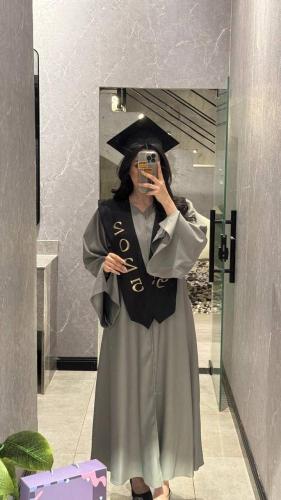 عبايه تخرج 2025